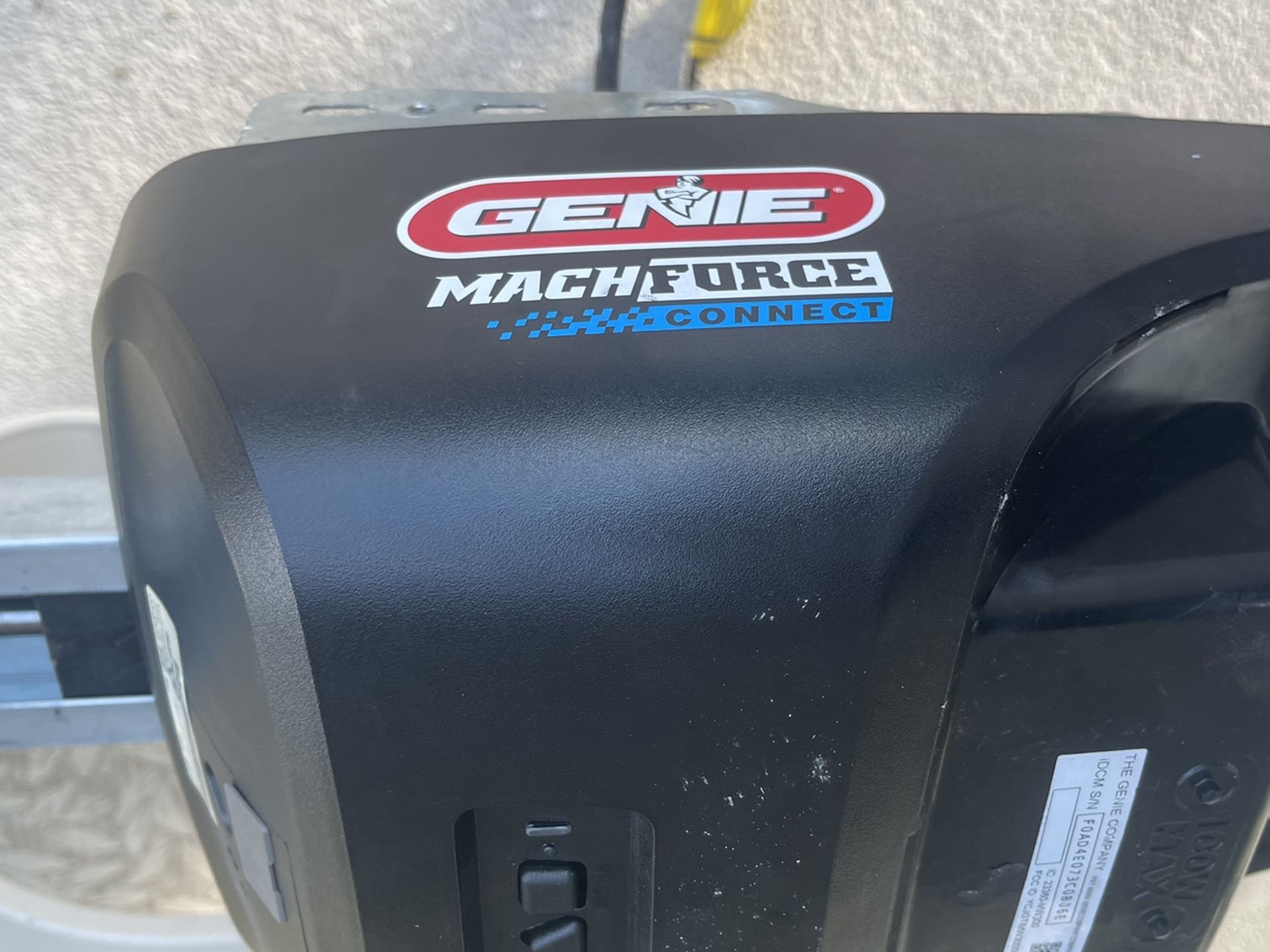 USED—Genie Machforce Garage Door Opener