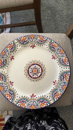 Elegant large plate.