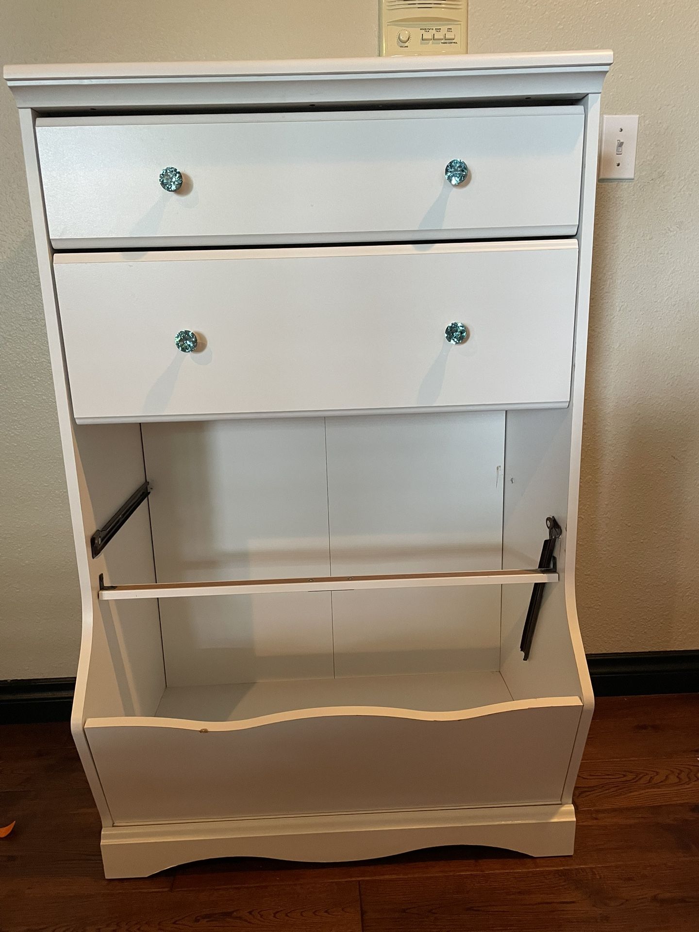 FREE Dresser