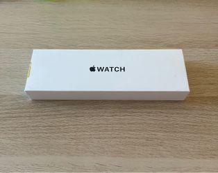 Brand New Apple Watch SE 3 40mm GPS – Midnight – Sealed