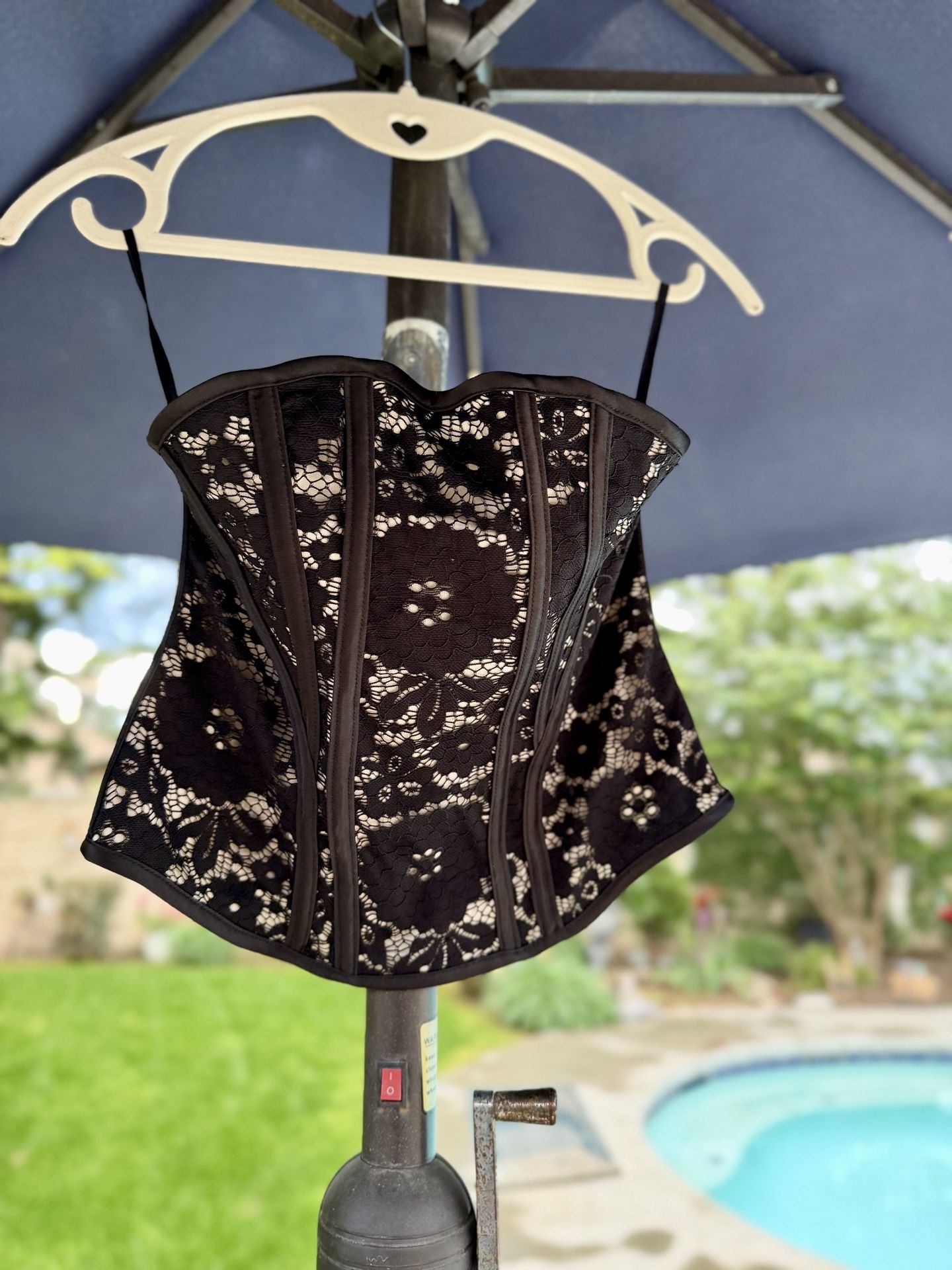 Lace corset strapless top