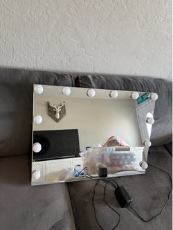 Vanity mirror