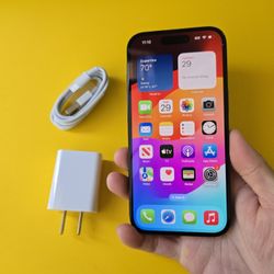 Apple iPhone 15 5G - UNLOCKED - Like New 