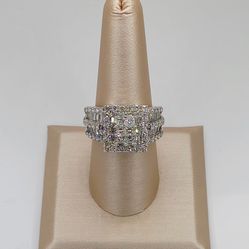Gold Natural Cluster Diamond 10 carats Ring 