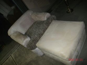 Beautiful matching chair with zebra & Ottoman swede