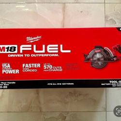 Milwaukee New 71/4” Circular Saw M18 Fuel Brushless
