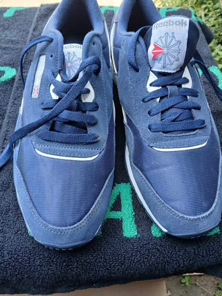 Reebok Classic. Blue and White Blend SIZE 11