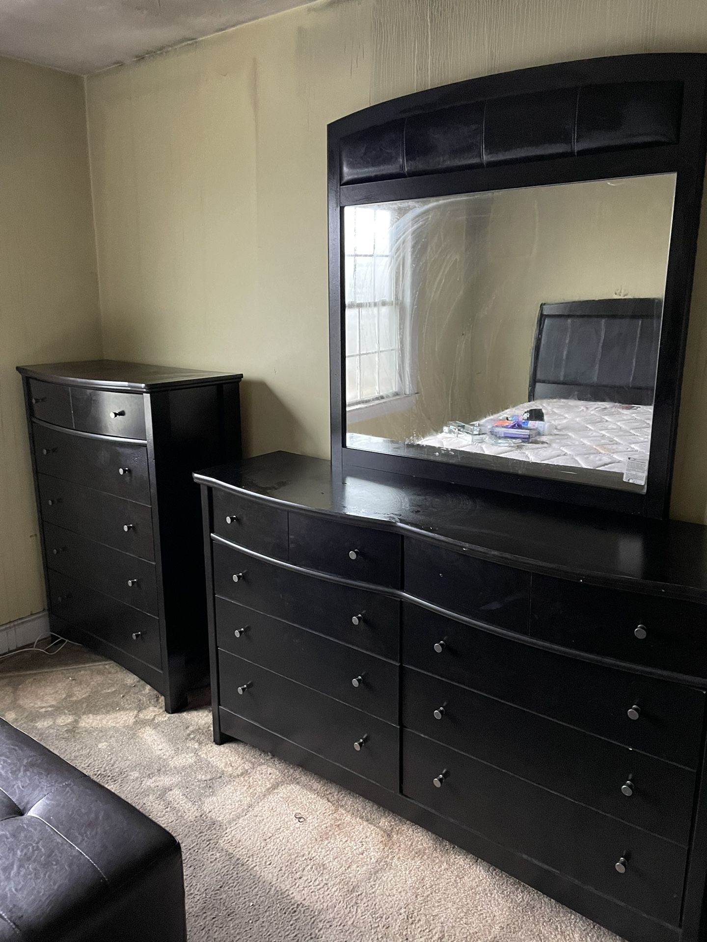 Queen Size Bedroom Set