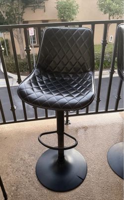 2 Black Barstools