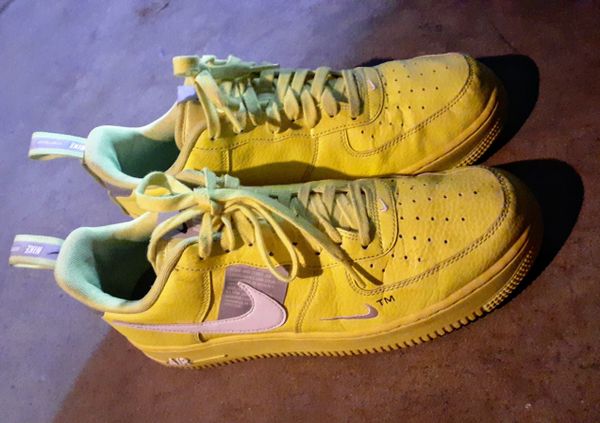 Nike Air Force 1 Utility Neon Yellow for Sale in Anaheim, CA - OfferUp