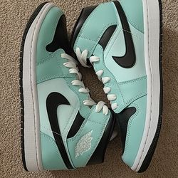 Wmns Air Jordan Retro 1 Mid "Aqua Black " Size 10wmns/8.5men & 9.5wmns/8 Men