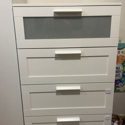 IKEA 4-drawer Dresser [Excellent Condition]