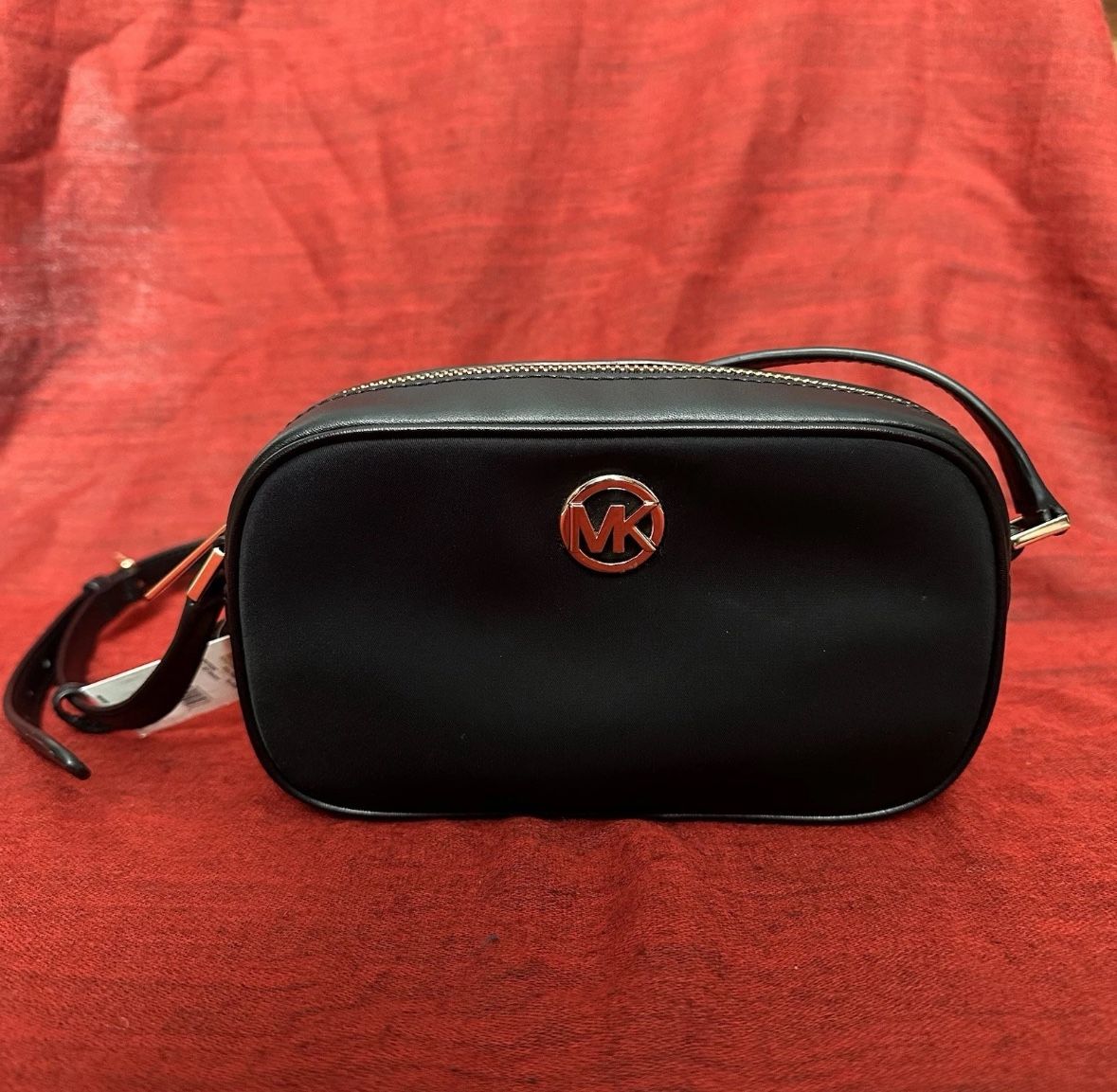 NWT Michael Kors Fulton Single Zip Small Black Crossbody Bag Purse Embossed Logo