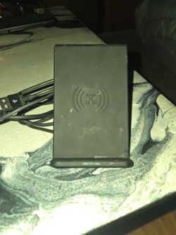 Black Wireless Charging Stand
