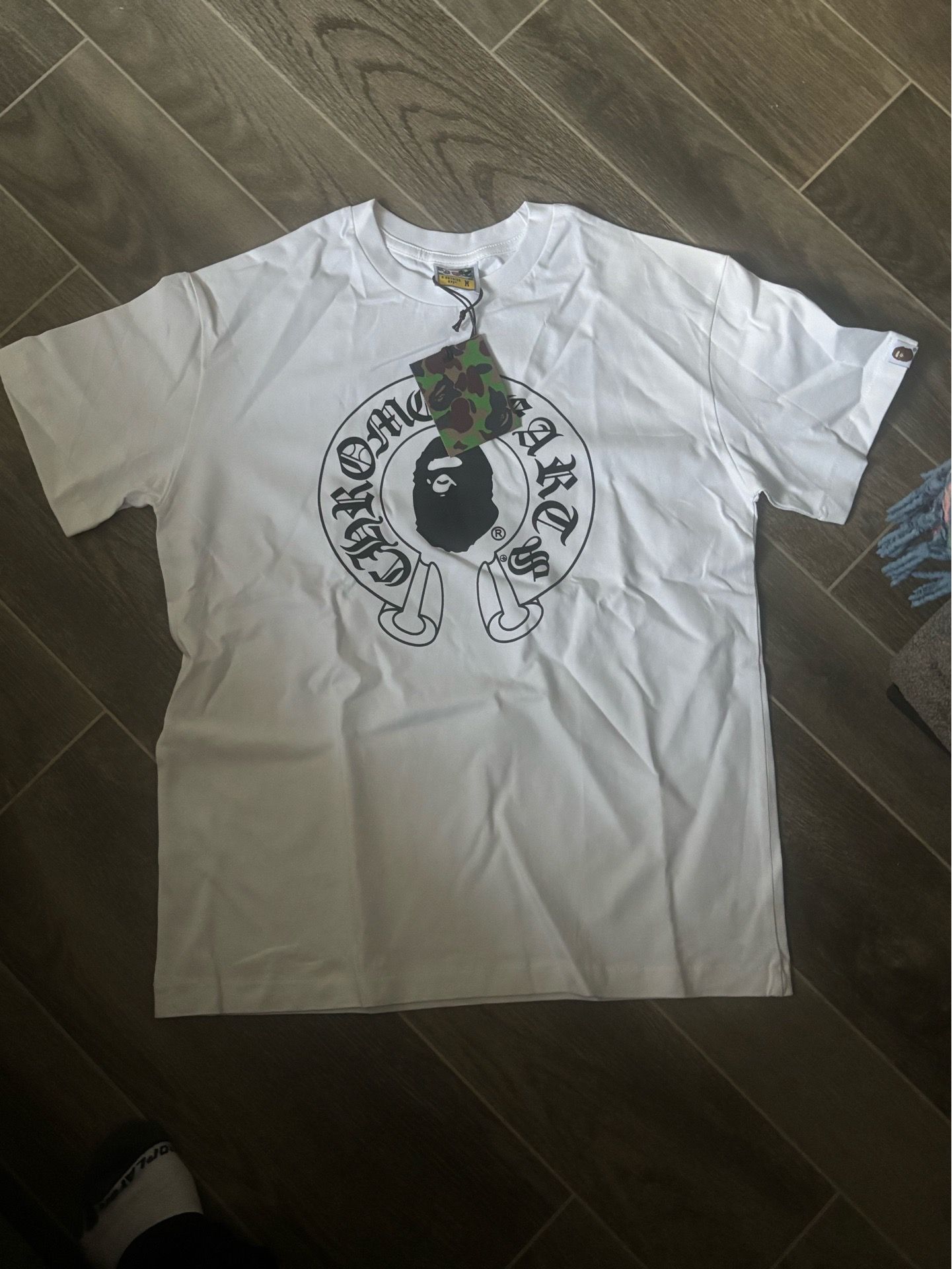 MEDIUM WHITE CHROME HEART X BAPE