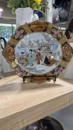 Antique Japanese Kutani Porcelain Plate Meiji Period, Hand-Painted Geisha Landscape, Heavy Gold Moriage Border