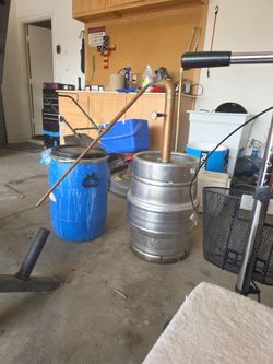 Moonshine mash barrel and copper column keg still