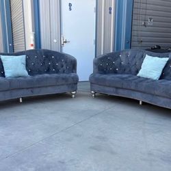 Beautiful Dark Grey Velvet luxurious Couch