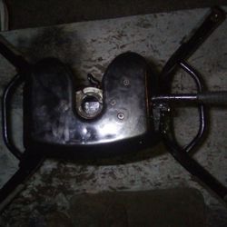 Complete!  Mopar "Ram M30"  5th Wheel Hitch