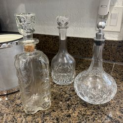 Glass Decanter + Other Ítems - Read 