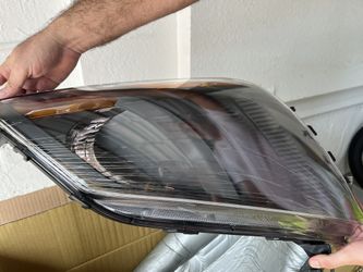 Prius 2006-2009 BRAND NEW HEADLIGHTS!!!!!