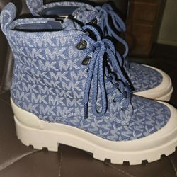Botas Y Tenis 