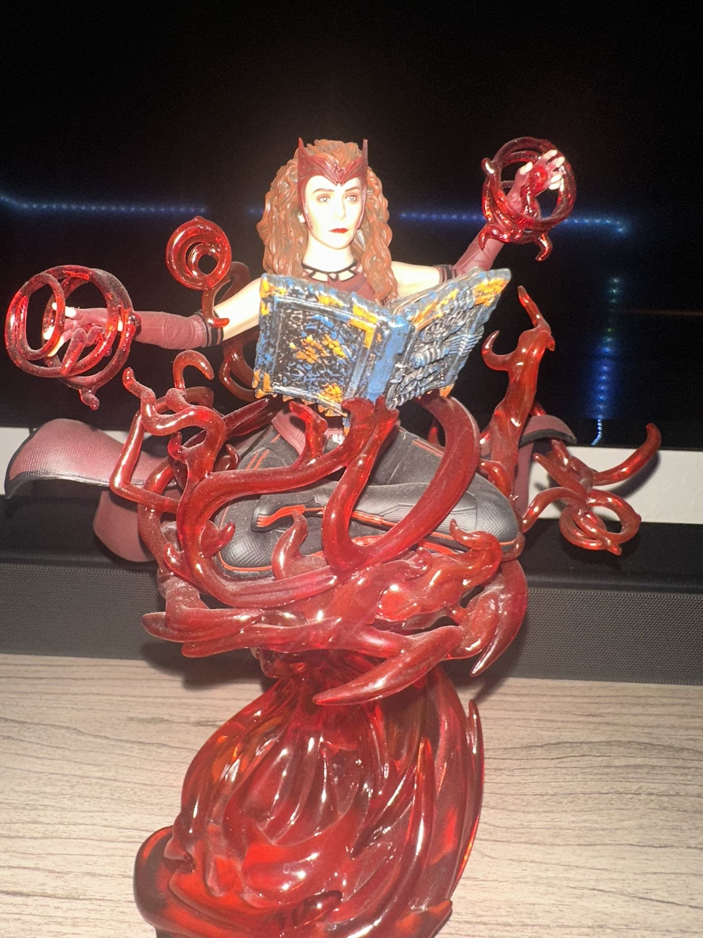 Scarlet Witch Wandavision 1:10 Collectible Statue