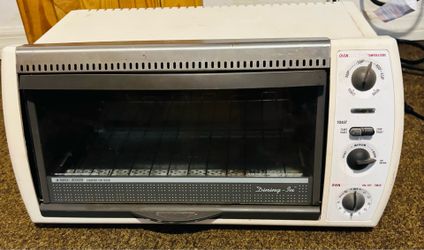 Black & Decker Dining In Toaster Oven White & Grey