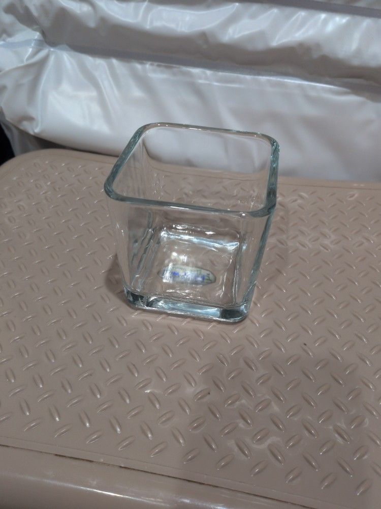Generic Glass Flower Pot