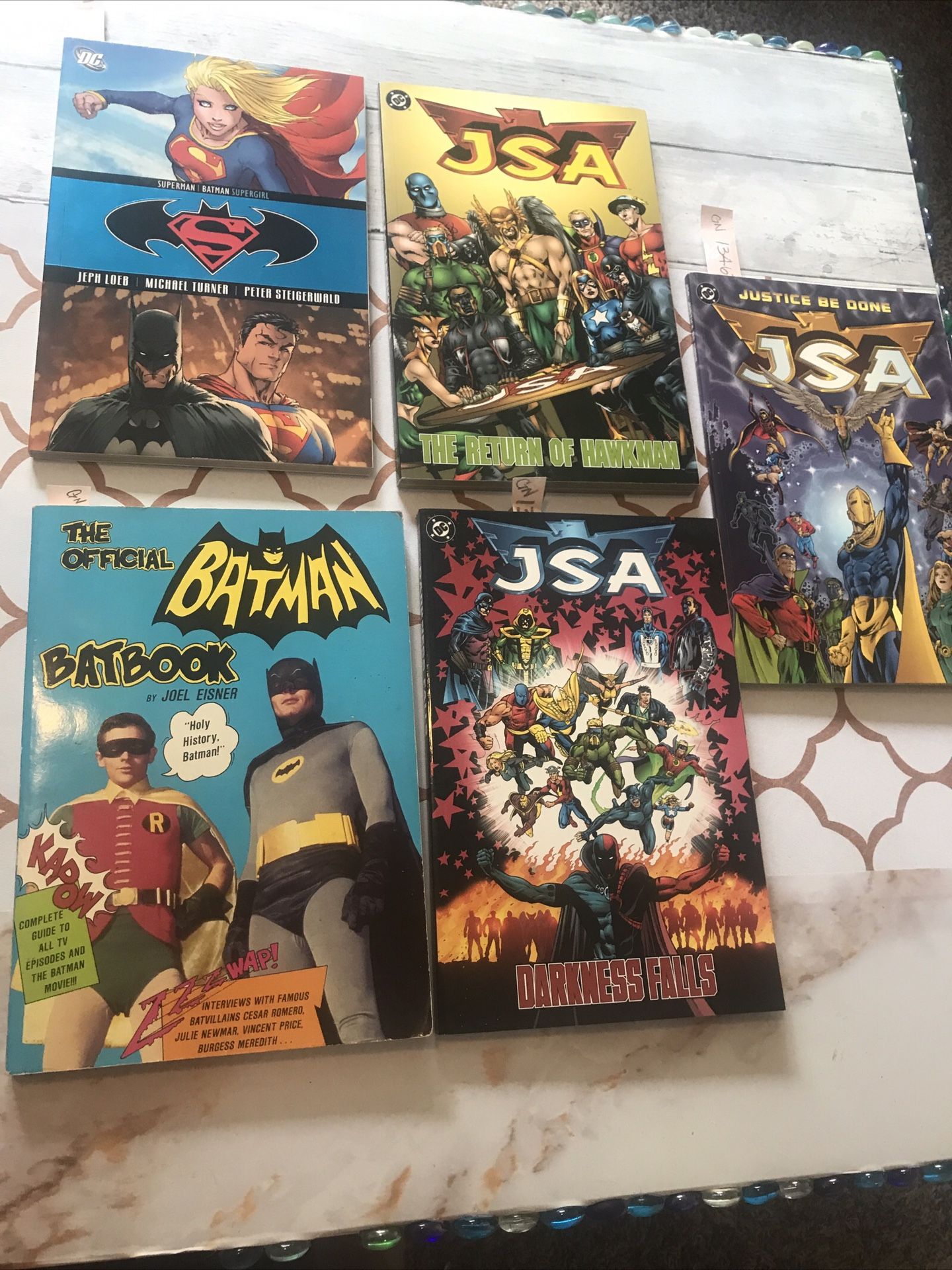 3 RARE 🔥⭐️DC JSA COMICS Graphic Novels Issues 1,2,& 3 !Plus 2 BATMAN SUPERMAN