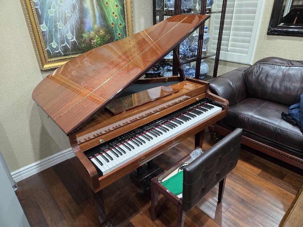 Classico Viscount Professional Electric Baby Grand Piano, Model GSV-1000 M