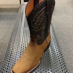 Nueva Bota Cuadrada