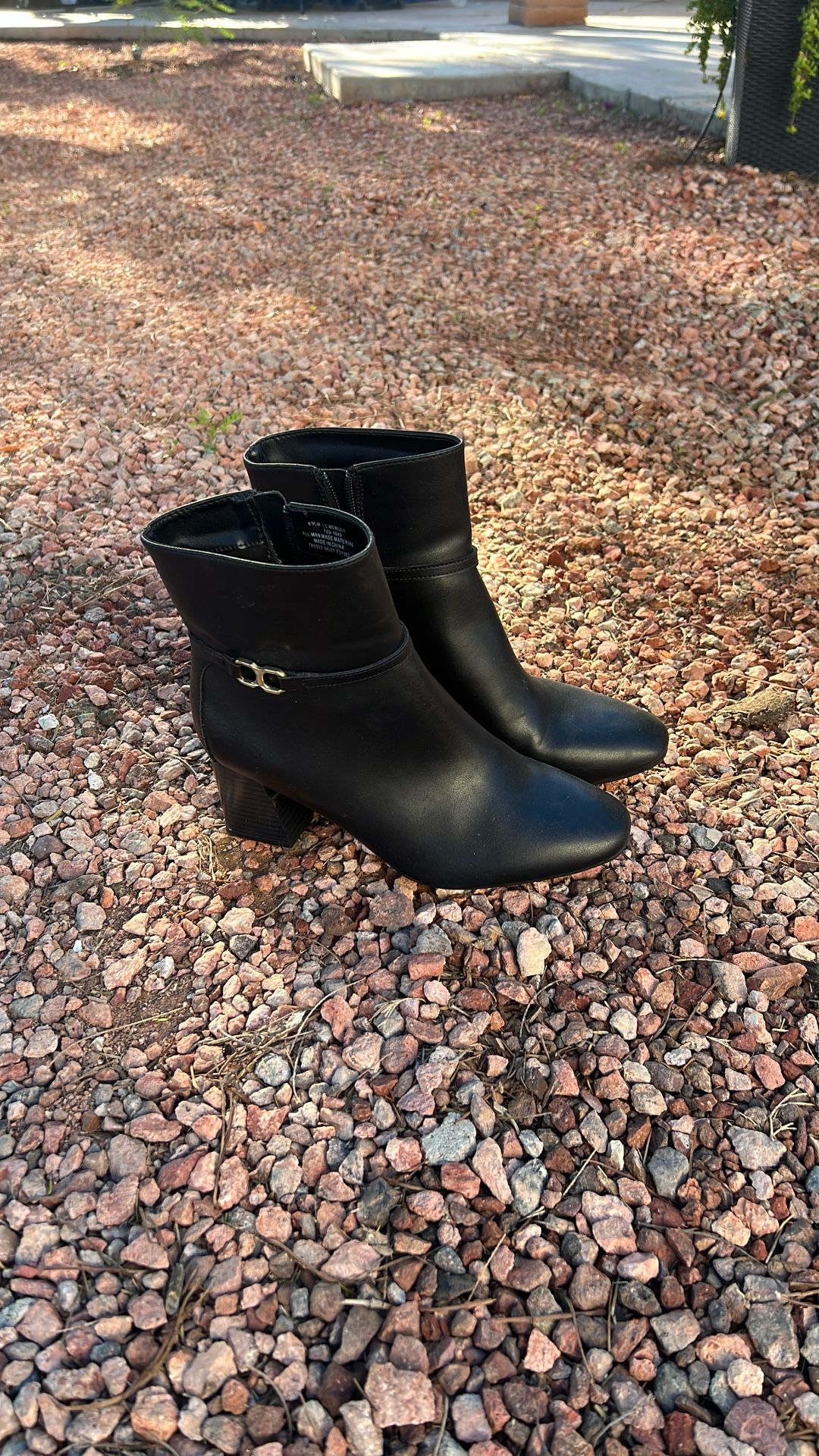 Liz Claiborne 6.5 Boots