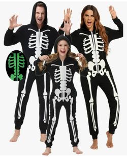New Matching Family Pajamas Sets Skeleton Glow in Dark Jumpsuit Halloween Hooded One-Piece Zipper PJS Family Jammies, Large