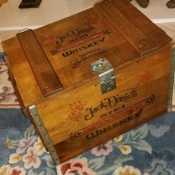 Vintage Jack Daniels Old No.7 Wooden Whiskey Crate for Sale in  Indianapolis, IN - OfferUp