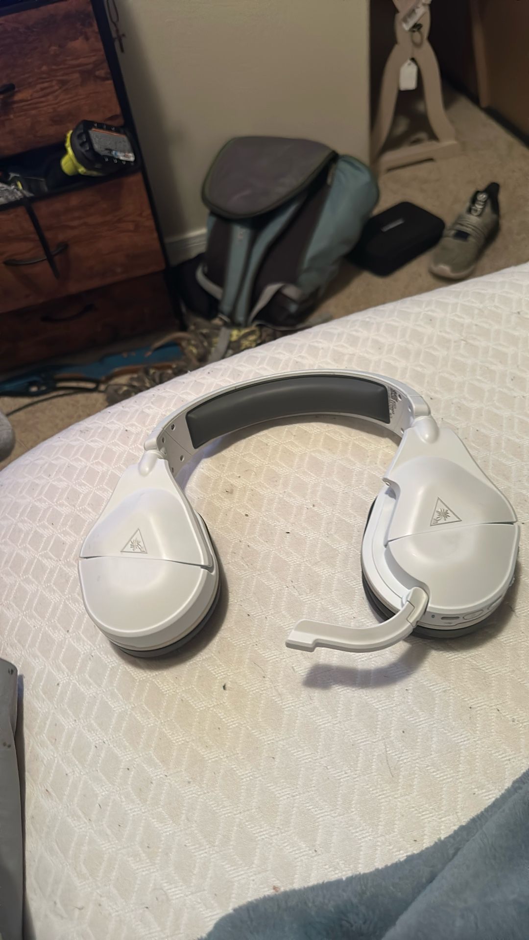 Headphones Bluetooth Gamers if no one will buy them I would take 20 bucks