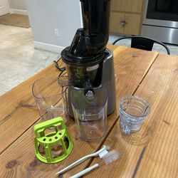 Kuvings Whole Slow Juicer Details