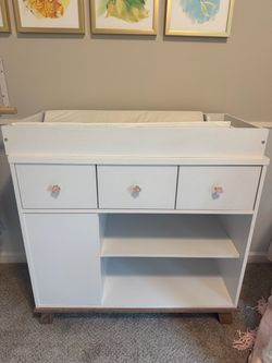 Kid’s Dresser / Diaper Changing Station