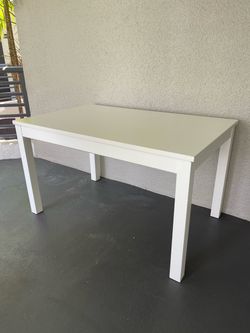 IKEA LANEBERG Extendable Dining Table – White ⚪️