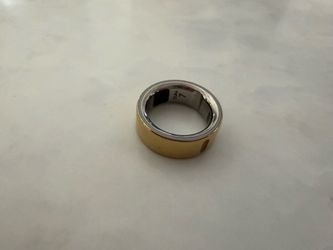 OURA Ring 4 (gold size 7)