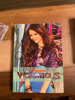 Signed Victorious Season 1 DVD