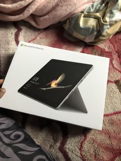 Microsoft surface go 2018 brand new
