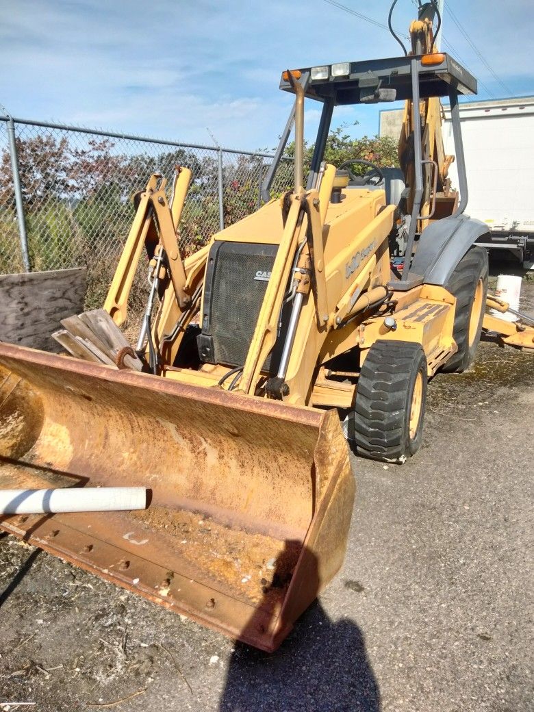 1996 Backhoe.  580 Super L. Low Useage. 