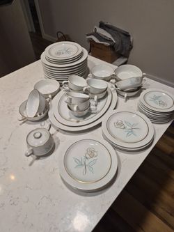   CH I NA Set  Spencer's Rose 