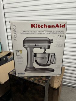 KitchenAid Pro 600 6 Qt Stand Mixer KP26M1XSL in Box - Untested