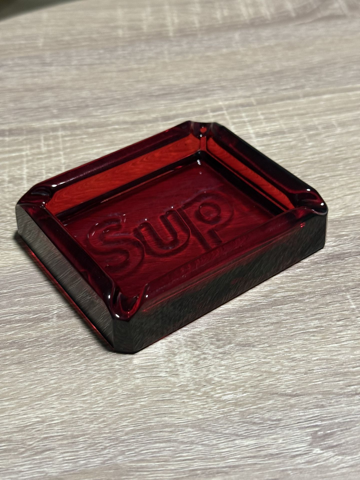 小物 Supreme GOLD SCALE ASHTRAY RED Supreme Murano Ashtray Clear - FW24 - US