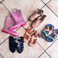 Bundle of girls shoes size 1