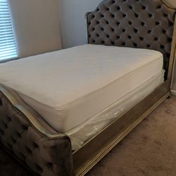 Queen size Bed
