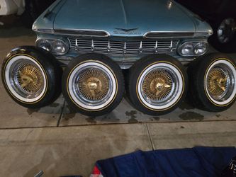 15x7 Center Gold Daytons and Vogues