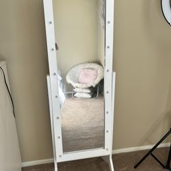 Lighted Floor Mirror Vanity